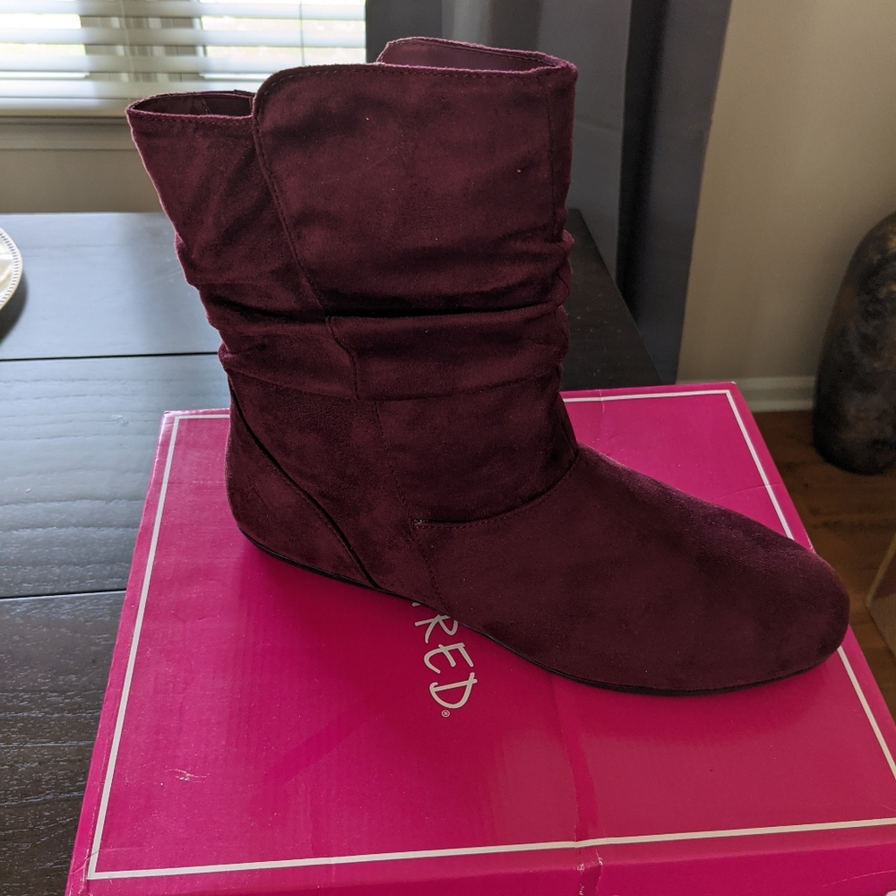 Suede boots